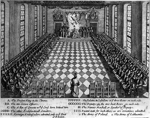 Stara rycina. Jan III Sobieski z dworem na sejmie warszawskim. We wnętrzu perspektywicznie ujętej Sali Senatorskiej na Zamku Królewskim w Warszawie obraduje sejm. Pod ośmioma wysokimi, przeszklonymi gomółkami oknami siedzą w krzesłach senatorowie (w trzech rzędach) i szlacheccy posłowie (w dwóch rzędach), oddzieleni od siebie szachownicowym pawimentem. W głębi, na wprost, na trzystopniowym podwyższeniu siedzi na tronie Jan III Sobieski w otoczeniu stojących dostojników. Za plecami zgromadzonych widać wielki baldachim z Orłem Białym z herbem Janina Sobieskich na piersi; symetrycznie po bokach, nad drzwiami, wznoszą się monumentalne supraporty z Orłem Białym i Pogonią litewską. Na pierwszym planie znajduje sie rząd pustych krzeseł. 